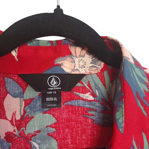 VOLCOM Tropical Colorful Blue Floral Print Red Short Sleeve Button Front Shirt - Picture 3 of 7